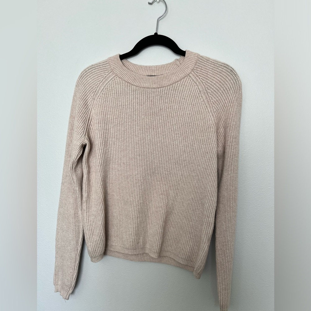 Tahari crew neck sweater